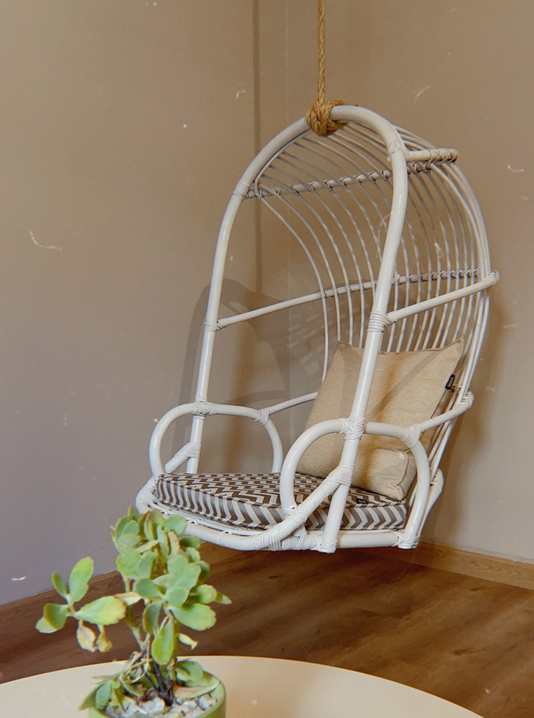LUCY BAMBOO SWING